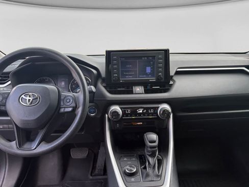 Used 2021 Toyota RAV4 XLE w/ Convenience Package AWD/4WD image 10