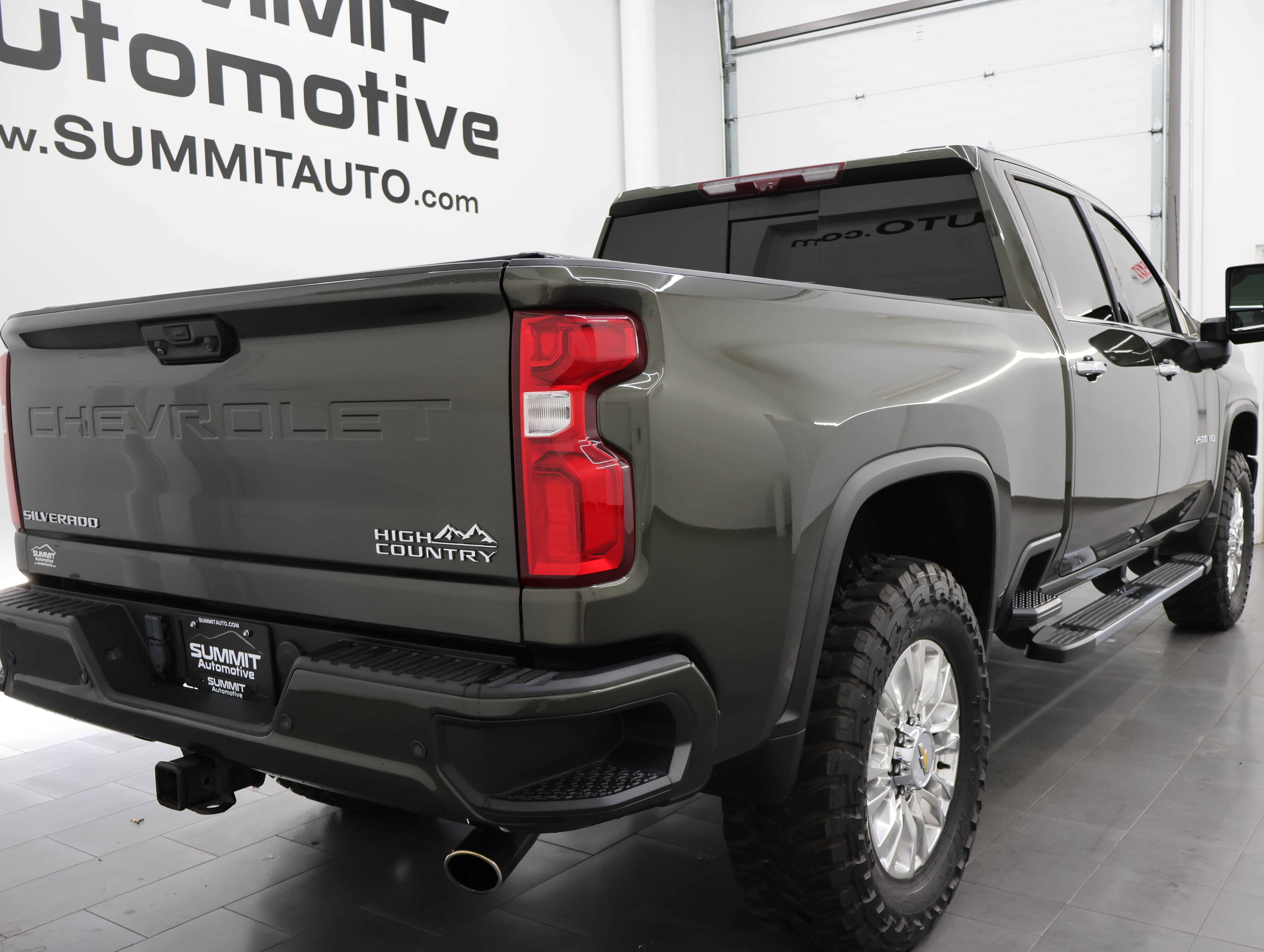 Used 2022 Chevrolet Silverado 2500 High Country AWD/4WD image 4