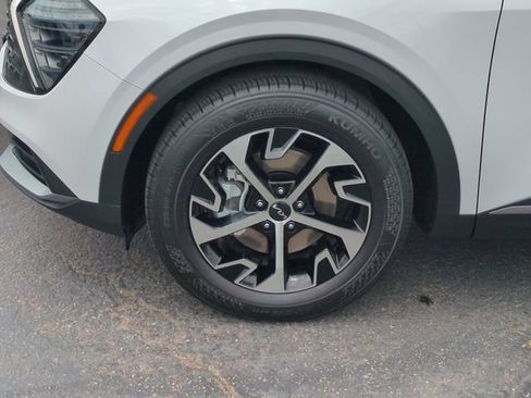 Certified 2024 Kia Sportage EX FWD image 11