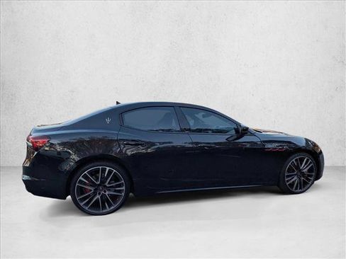 Used 2023 Maserati Ghibli Trofeo image 6