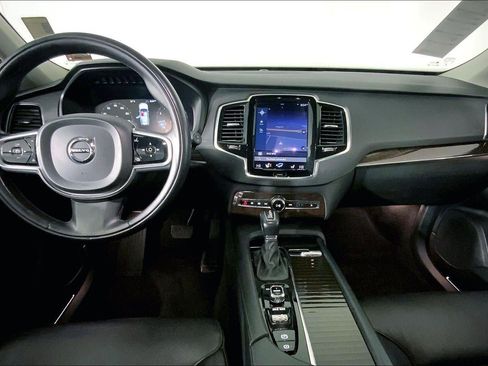 Used 2016 Volvo XC90 T6 Momentum w/ Momentum Plus Package image 15
