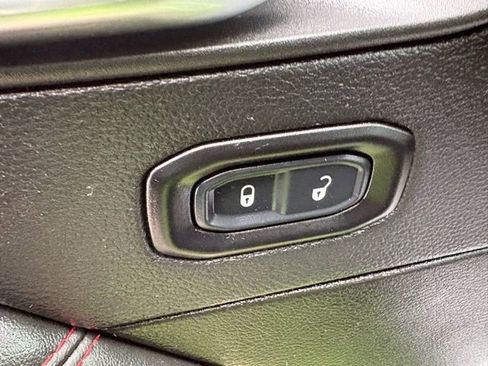 Used 2025 Jeep Gladiator Rubicon image 11