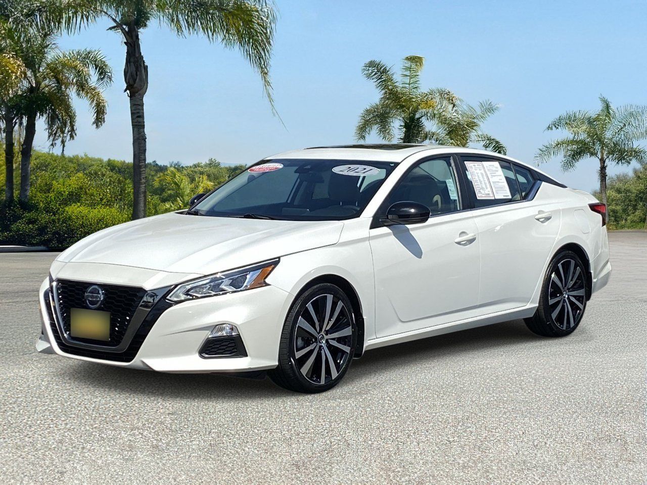 Certified 2021 Nissan Altima 2.5 SR w/ SR Premium Package FWD image 2