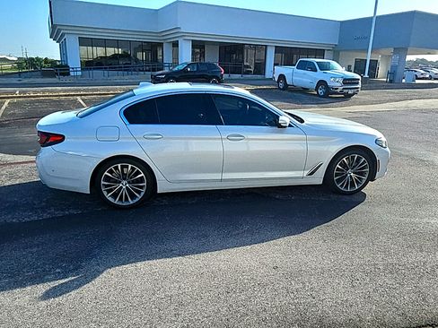 Used 2021 BMW 540i w/ Premium Package RWD image 4