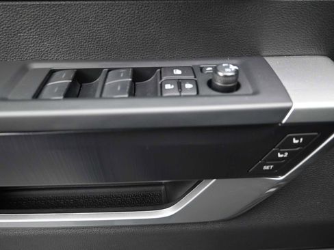 Used 2024 Toyota Tundra Platinum image 9