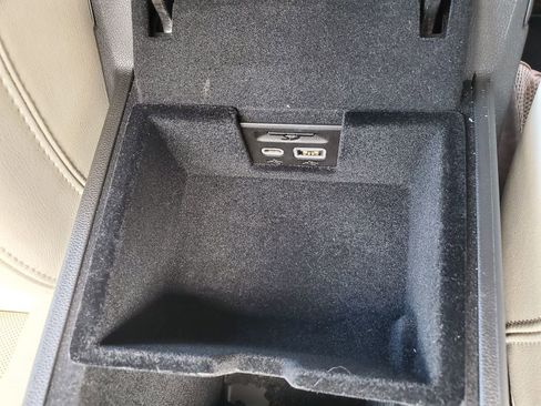 Used 2021 Cadillac XT6 Sport image 29