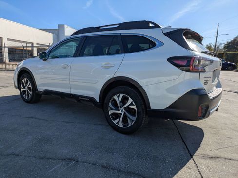 Used 2021 Subaru Outback Limited image 6