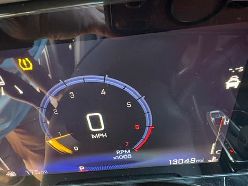 Used 2024 Chevrolet Trax RS w/ Sunroof Package image 13