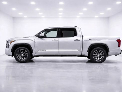 Used 2025 Toyota Tundra Platinum AWD/4WD image 2