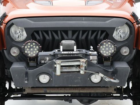 Used 2014 Jeep Wrangler Rubicon w/ Power Convenience Group image 6