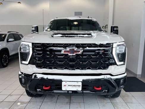 New 2026 Chevrolet Silverado 2500 ZR2 image 37