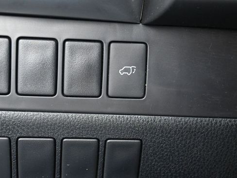 Used 2015 Toyota Highlander XLE image 14