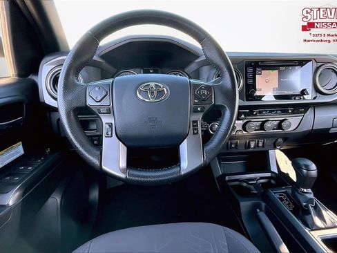 Used 2019 Toyota Tacoma TRD Off-Road image 9