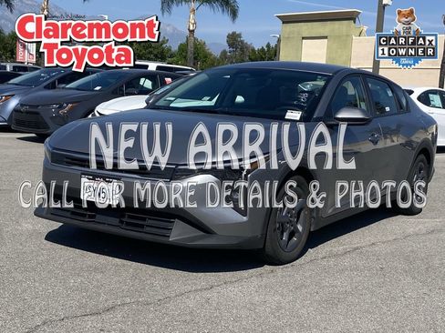 Used 2025 Kia K4 LXS image 1