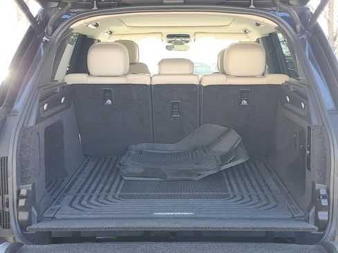 Used 2024 Land Rover Range Rover SE image 24