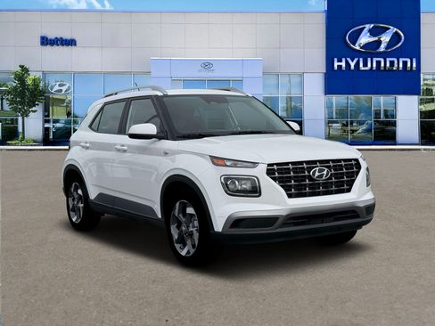 New 2026 Hyundai Venue SEL FWD image 11
