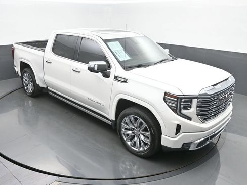 Used 2022 GMC Sierra 1500 Denali w/ Denali Reserve Package image 44