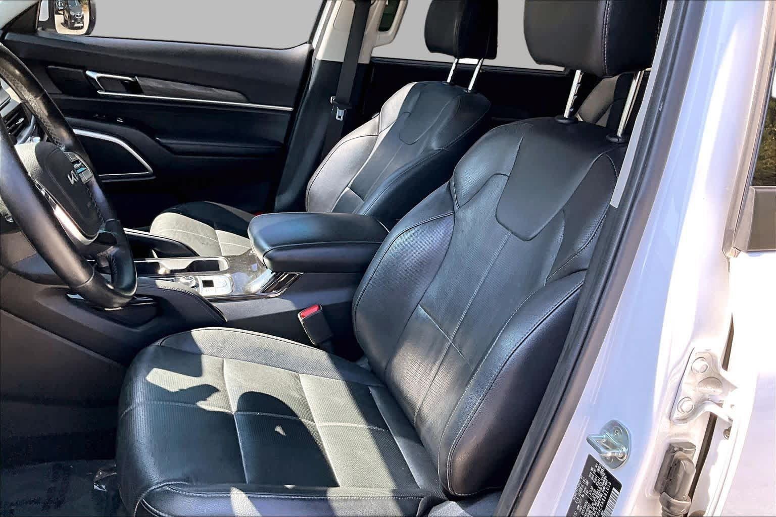 Used 2022 Kia Telluride EX w/ EX Premium Package AWD/4WD image 7