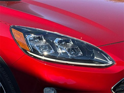 Used 2020 Ford Escape Titanium w/ Titanium Premium Package 2.0 image 4