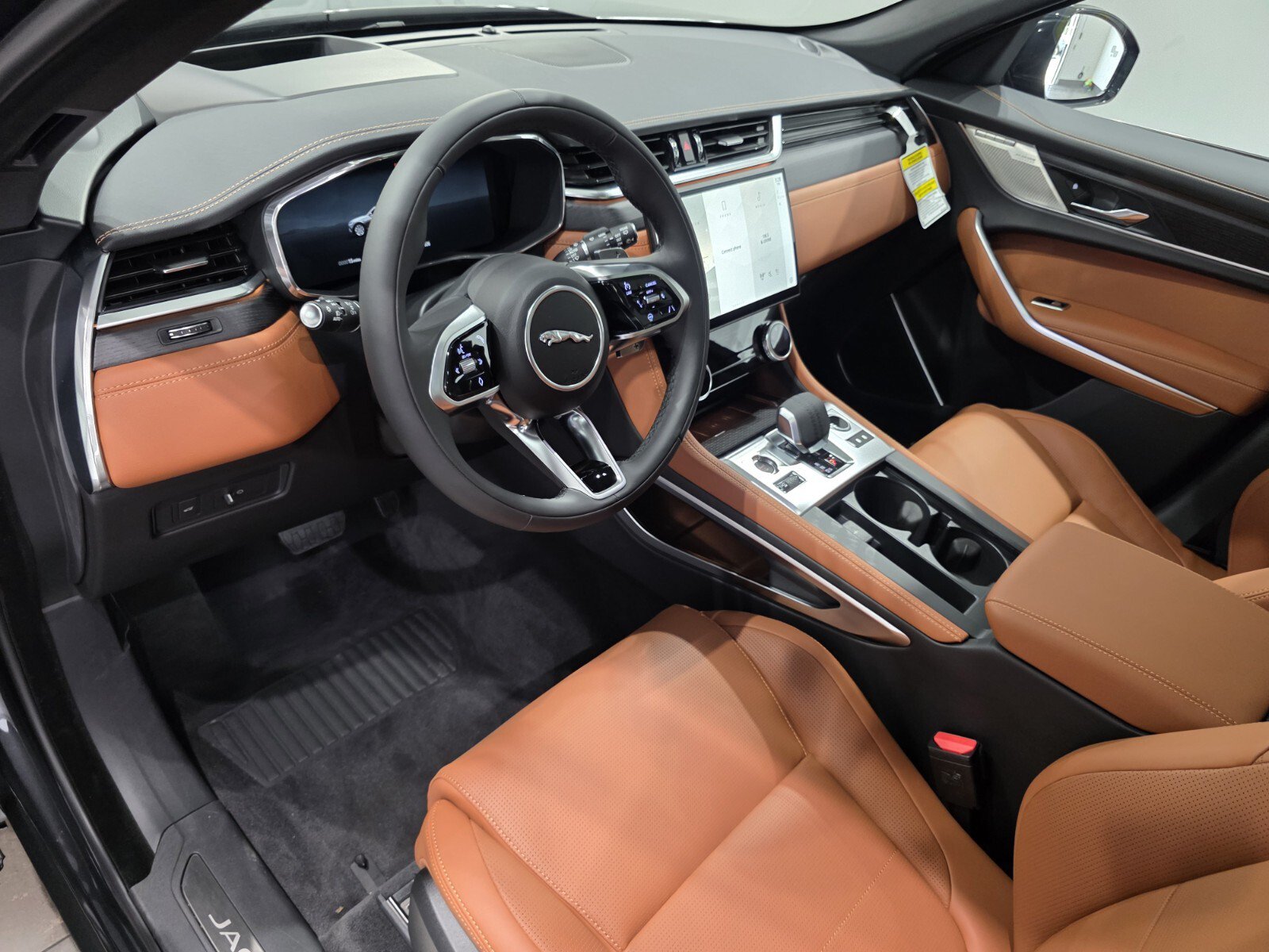 New 2026 Jaguar F-PACE R-Dynamic S AWD/4WD image 7