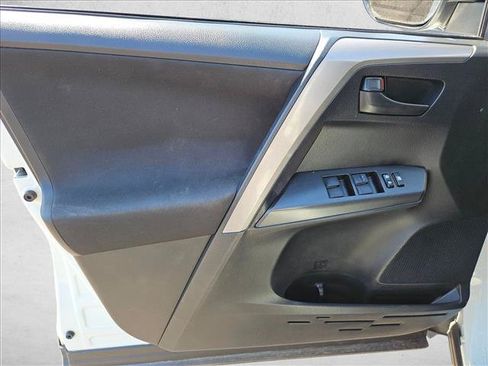 Used 2018 Toyota RAV4 LE w/ All Weather Liner Package FWD image 10