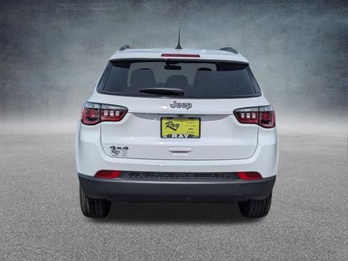 New 2026 Jeep Compass Latitude w/ Sun and Sound Group AWD/4WD image 4