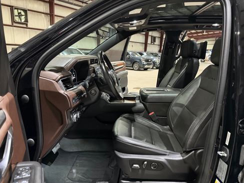 Used 2021 GMC Yukon XL Denali w/ Denali Ultimate Package AWD/4WD image 13