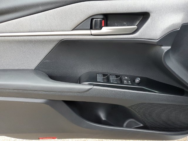 Used 2025 Toyota Camry LE FWD image 19