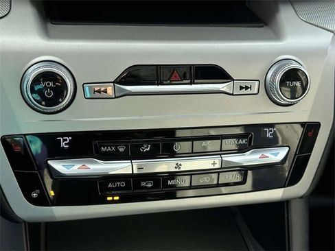 Used 2021 Ford Explorer XLT w/ Equipment Group 202A image 27