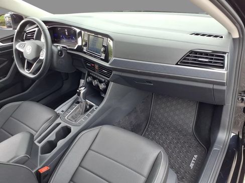 Used 2024 Volkswagen Jetta SE FWD image 12
