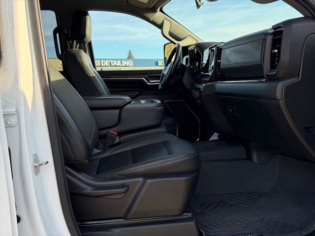 Used 2024 Chevrolet Silverado 3500 LT w/ Convenience Package AWD/4WD image 12