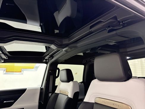 New 2025 GMC Hummer EV 3X image 19