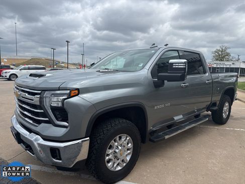 Used 2024 Chevrolet Silverado 2500 LTZ w/ LTZ Convenience Package image 7