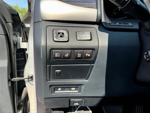 Used 2017 Lexus LS 460 AWD w/ Comfort Package image 15