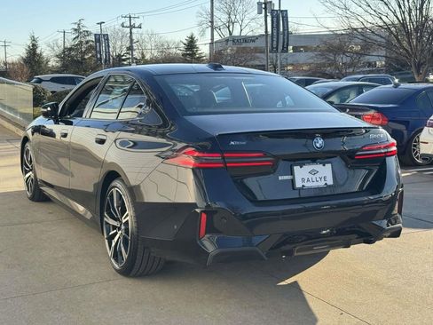 Used 2026 BMW 550e xDrive image 4