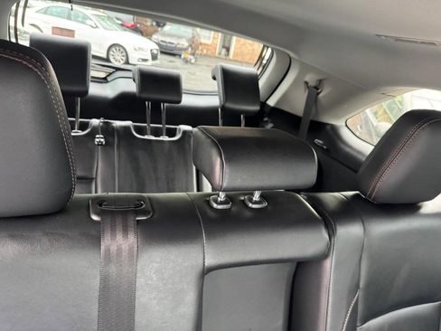 Used 2019 Toyota Highlander XLE image 38