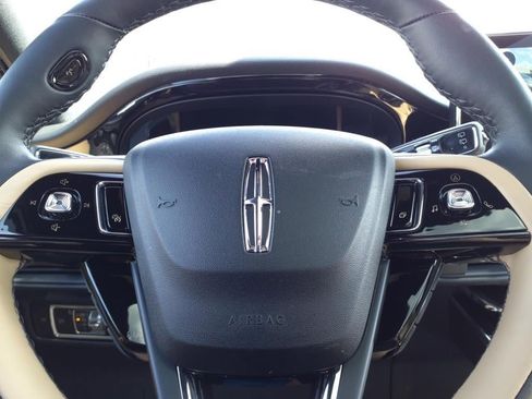 New 2023 Lincoln Corsair Reserve w/ Equipment Group 202A image 50