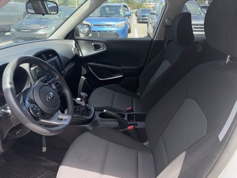 Certified 2021 Kia Soul LX FWD image 10