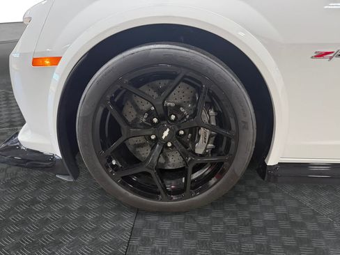Used 2015 Chevrolet Camaro Z/28 RWD image 14