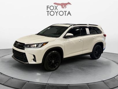 Used 2019 Toyota Highlander SE