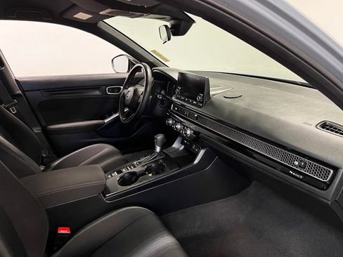 Used 2024 Honda Civic Sport image 11