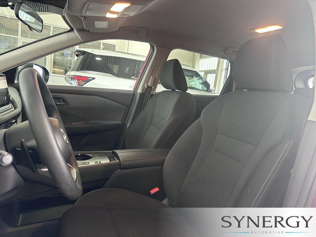 Used 2023 Nissan Rogue S FWD image 24