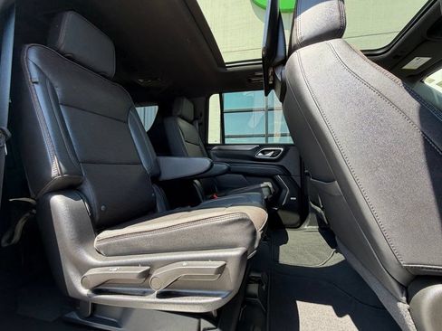 Used 2024 Chevrolet Suburban High Country w/ Premium Package AWD/4WD image 21