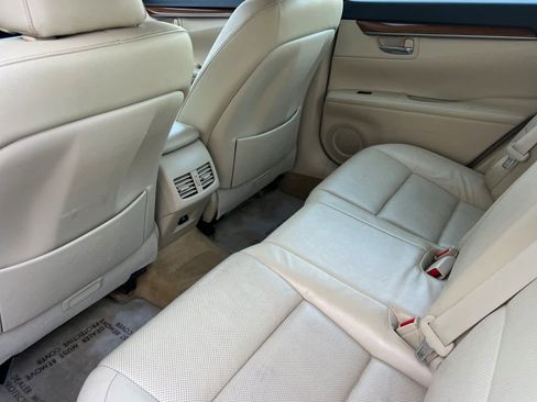 Used 2014 Lexus ES 300h image 4