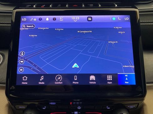 Certified 2024 Jeep Grand Cherokee Limited AWD/4WD image 18