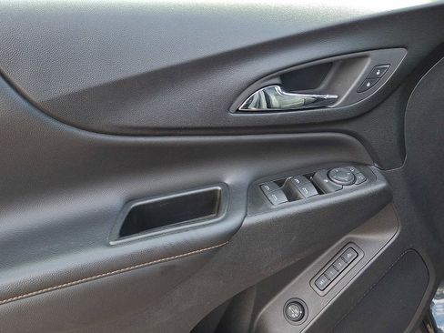 Used 2020 Chevrolet Equinox Premier image 12