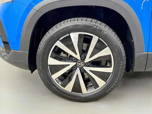 Certified 2023 Volkswagen Taos SE image 29