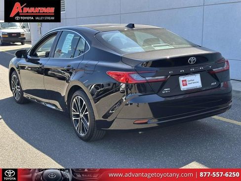 Used 2026 Toyota Camry XLE w/ Premium Package image 10