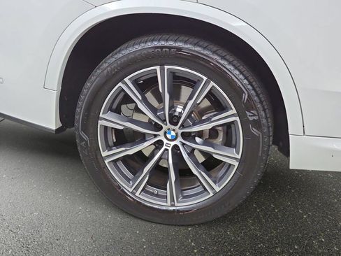 Used 2024 BMW X5 xDrive40i w/ M Sport Package AWD/4WD image 35