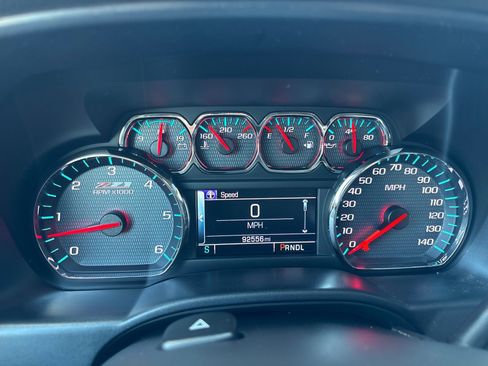 Used 2017 Chevrolet Silverado 1500 LT w/ Midnight Edition image 29